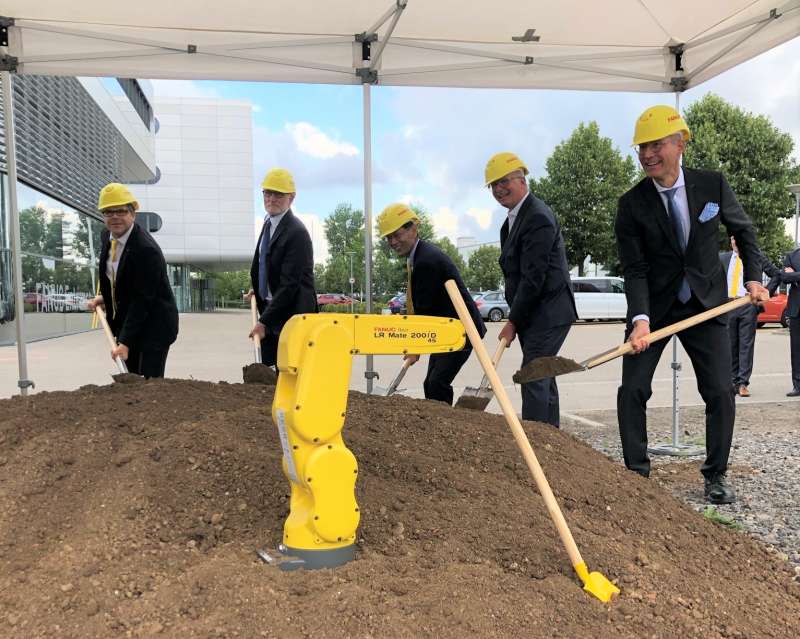 Spatenstich für das neue FANUC Technikzentrum 