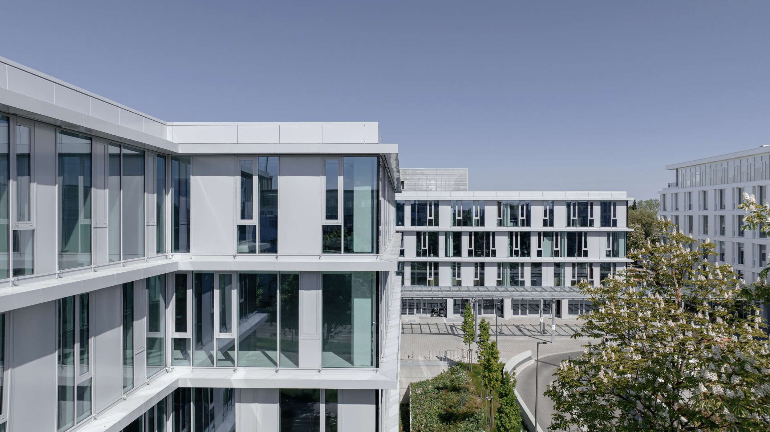 Sanierung Bürogebäude, Fitnessstudio & Betriebsrestaurant, Stuttgart 2